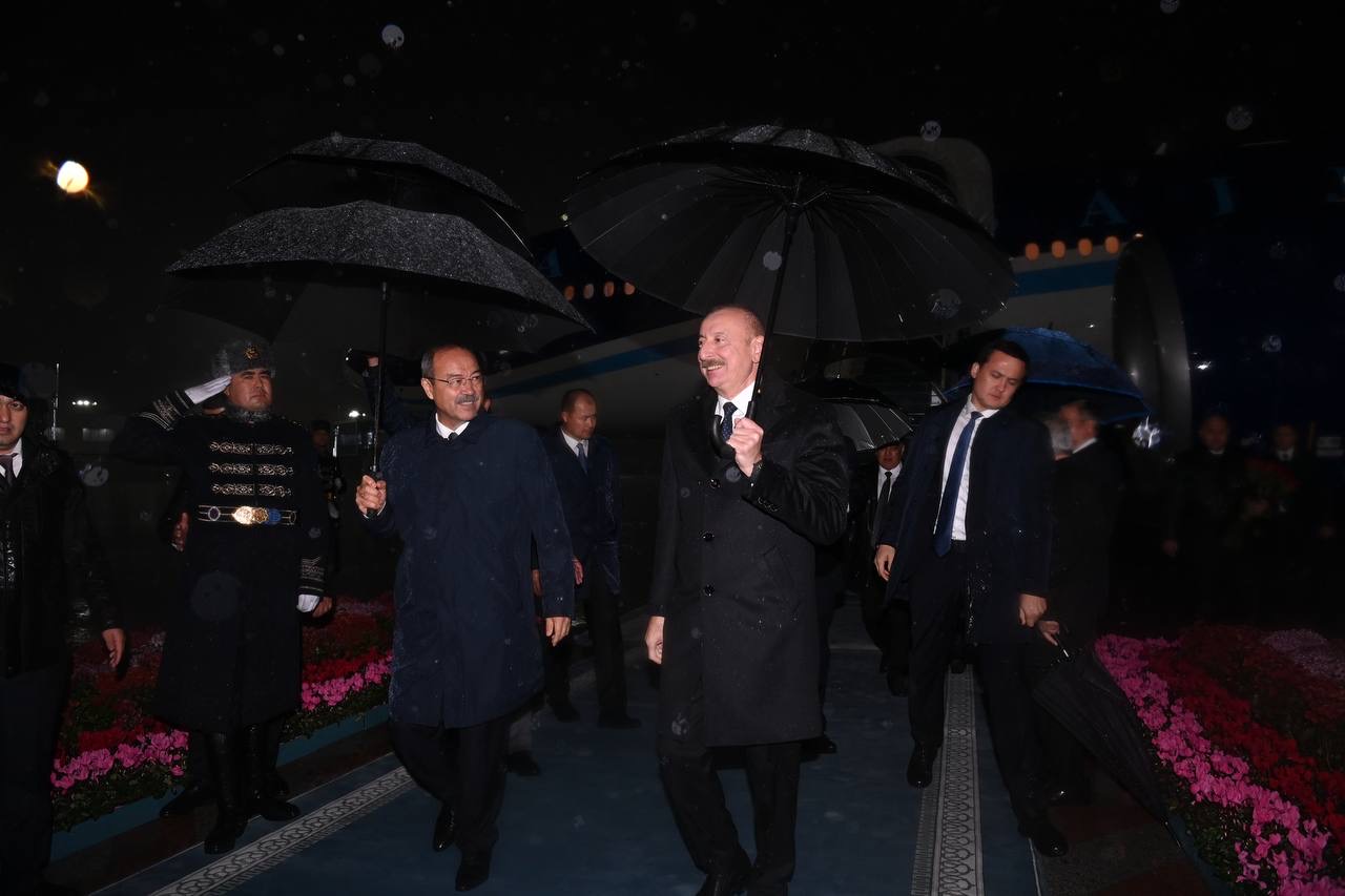 President of Azerbaijan visits Uzbekistan for Economic Cooperation Summit 