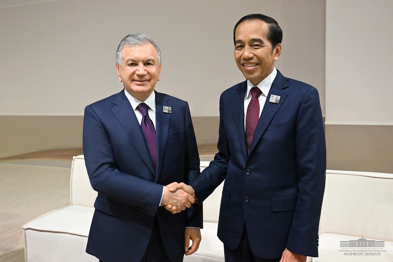 President of Uzbekistan, Shavkat Mirziyoyev with the President of Indonesia, Joko Widodo.