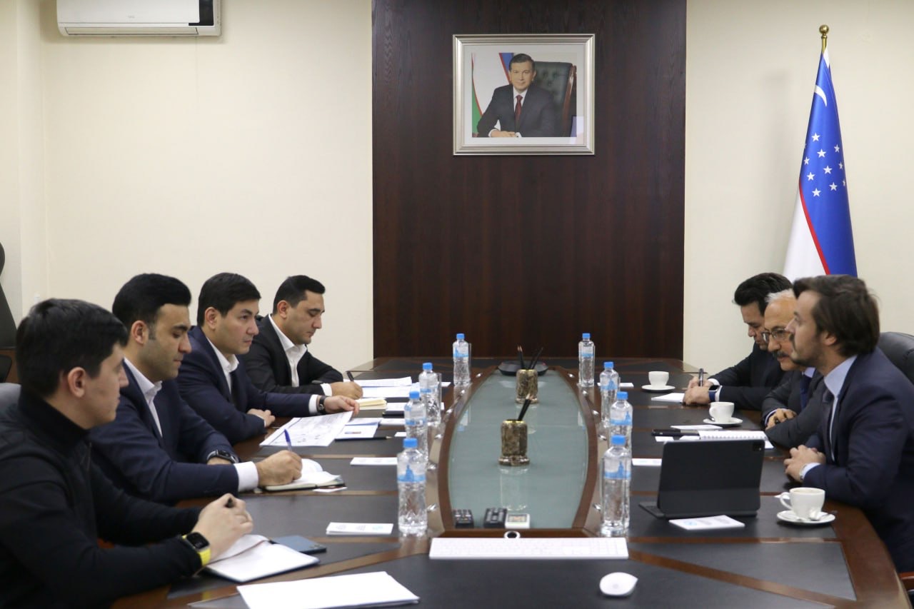 Minister B. Islamov engages in talks with Turkish Kalyon Holding delegation